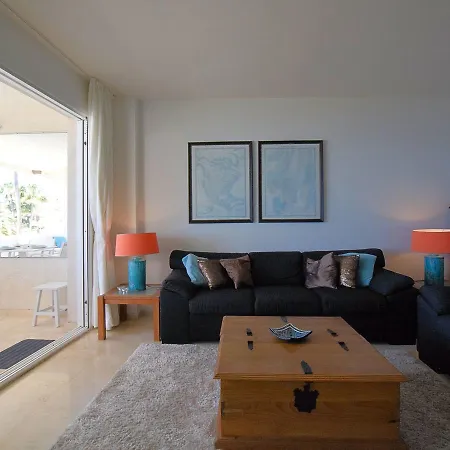 Near The Beach, Pool, Tennis Court, 3-bedrooms, 2-bathrooms, Ac * Estepona