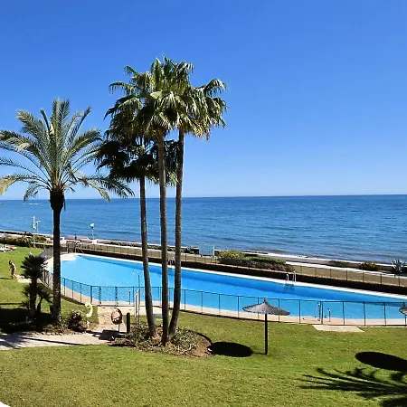 Near The Beach, Pool, Tennis Court, 3-bedrooms, 2-bathrooms, Ac * Estepona