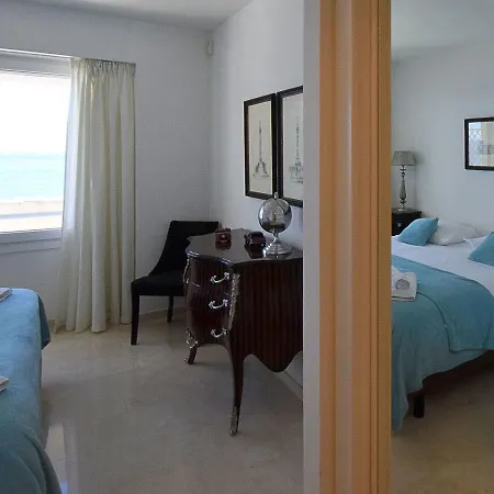 Appartement Near The Beach, Pool, Tennis Court, 3-bedrooms, 2-bathrooms, Ac *